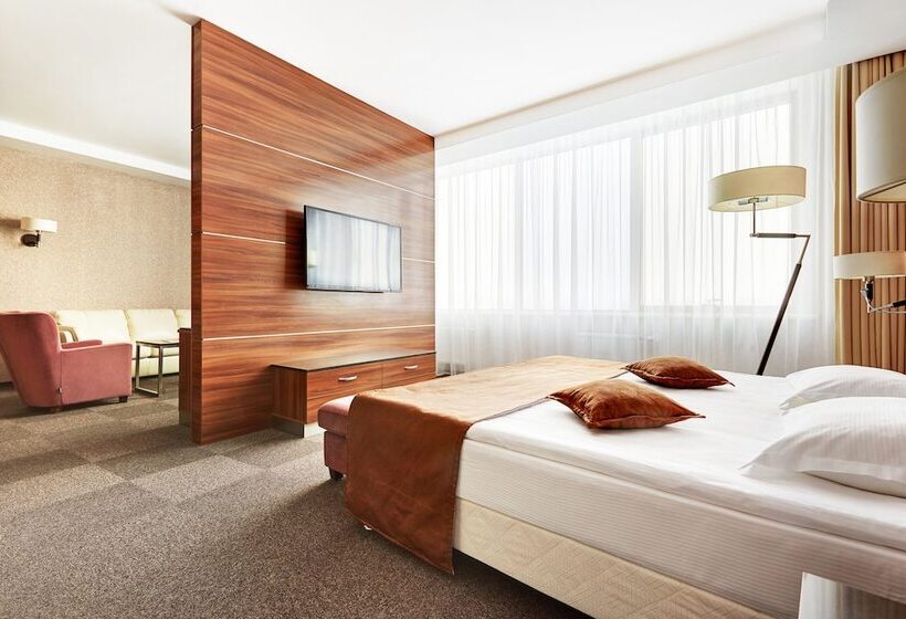 스탠다드 스튜디오, Victoria Olimp Hotel Minsk