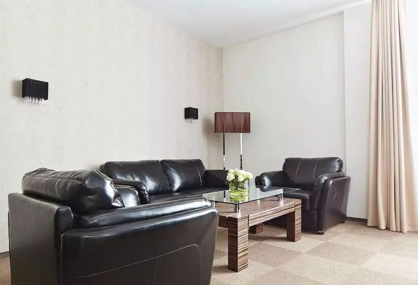 スーペリアスタジオ, Victoria Olimp Hotel Minsk
