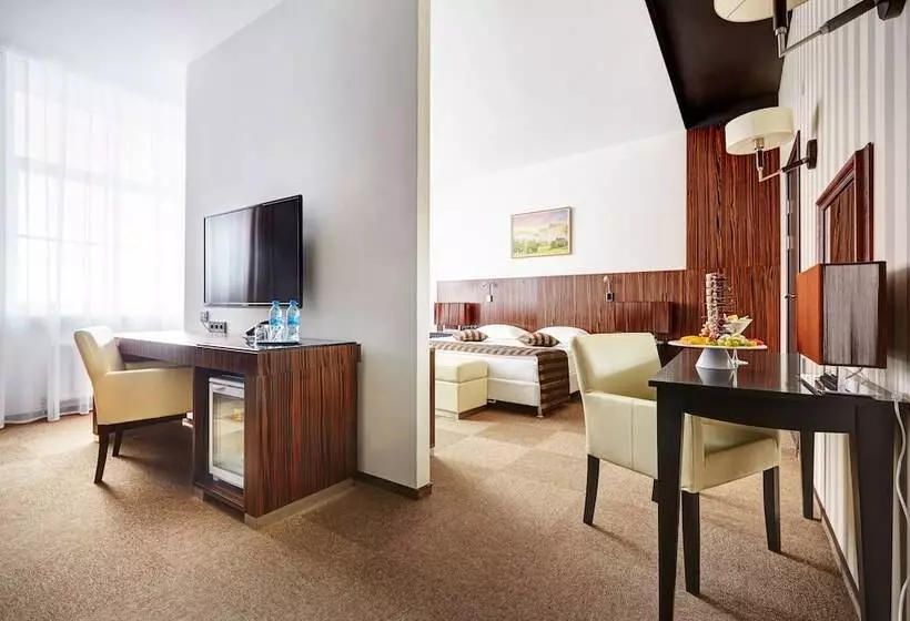 スーペリアスタジオ, Victoria Olimp Hotel Minsk