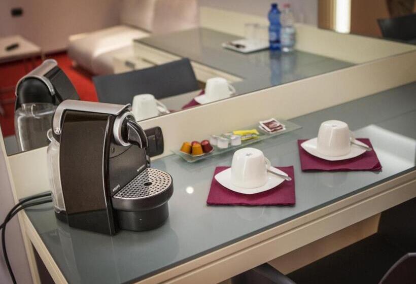 带河湖景观的轻年套房, Wellness Hotel Casa Barca