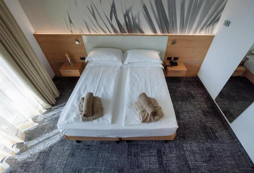 标准间侧面带海景, Wellness Hotel Casa Barca