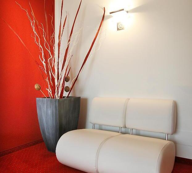 带河湖景观的轻年套房, Wellness Hotel Casa Barca