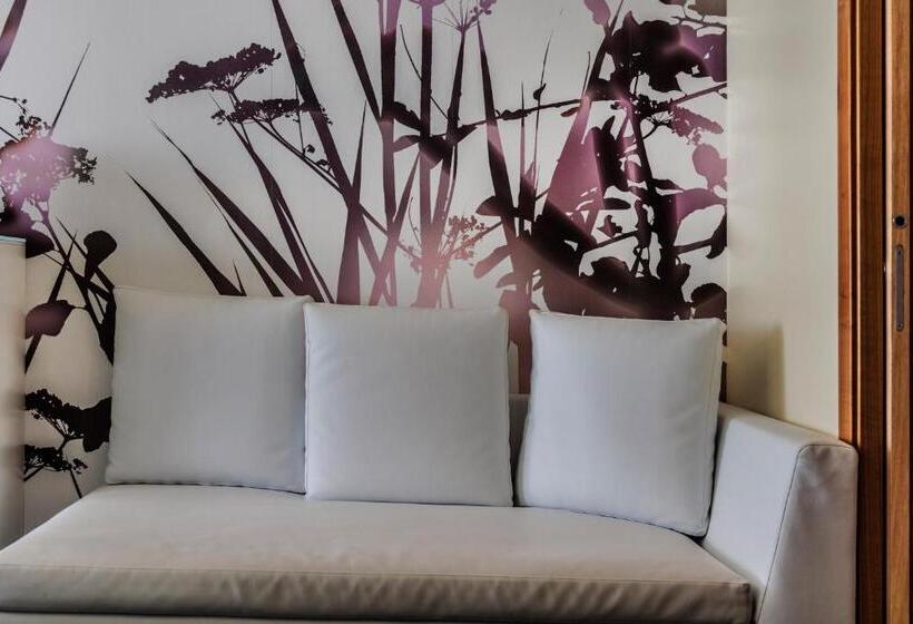 带河湖景观的轻年套房, Wellness Hotel Casa Barca