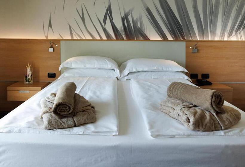 标准间侧面带海景, Wellness Hotel Casa Barca