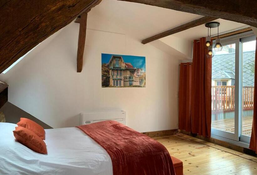 غرفة عائلية, L Ecole Des Demoiselles