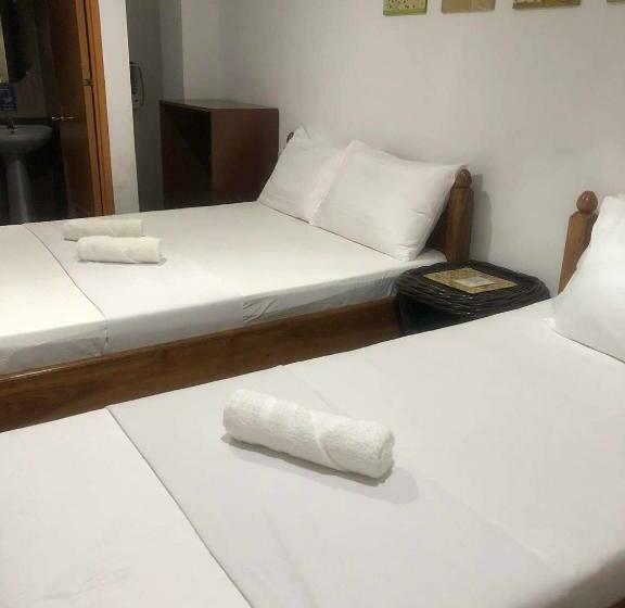 اتاق راحتی سه تخته, Seascape Lodging House