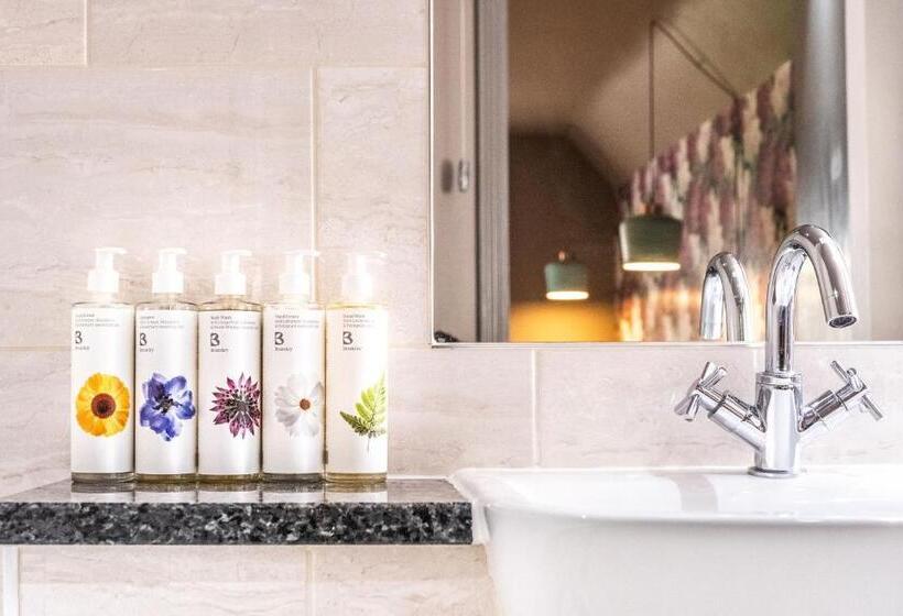 غرفة سوبيريور, The Cricketers Clavering