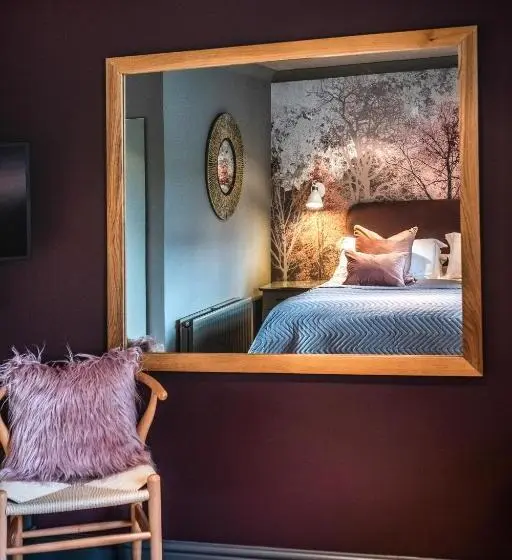 スタンダードルーム, The Cricketers Clavering