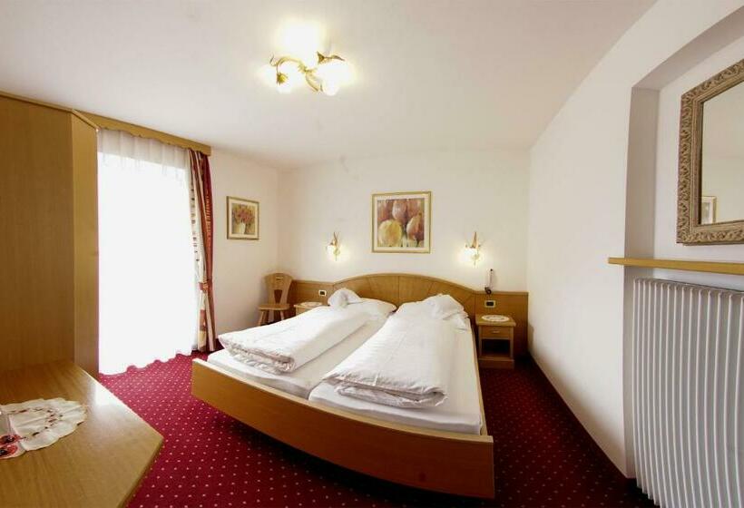 Comfort room with balcony, Garni Crepaz