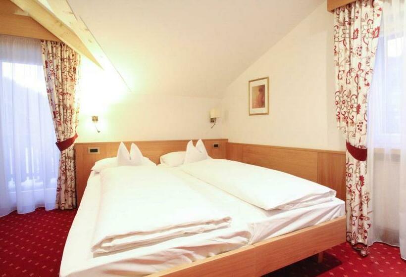 Comfort room with balcony, Garni Crepaz