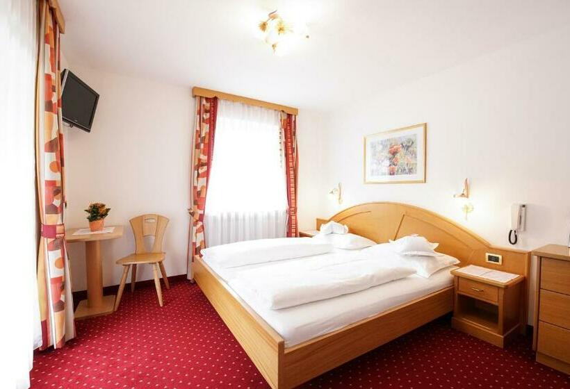 Comfort room with balcony, Garni Crepaz