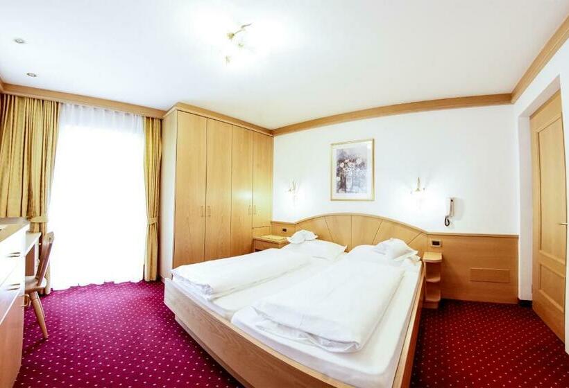 Comfort room with balcony, Garni Crepaz