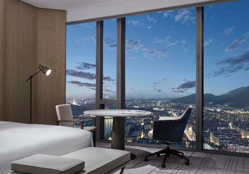 デラックスルーム, Hilton Zhuji