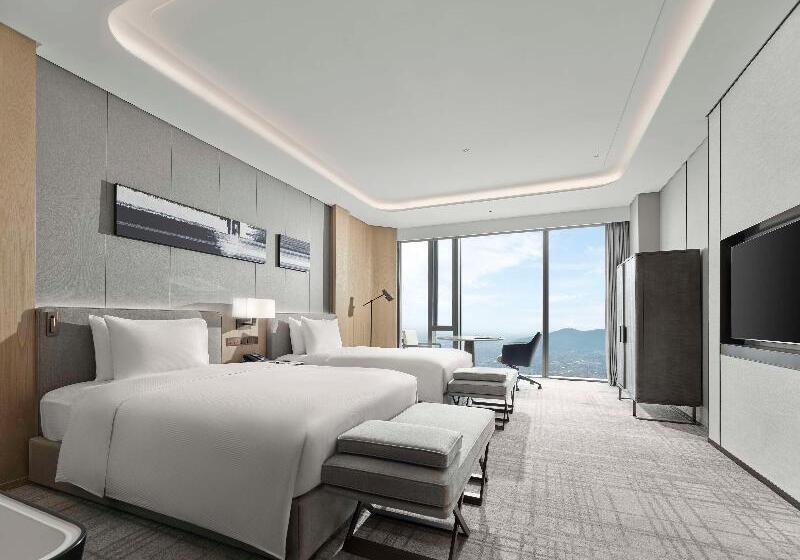 اتاق لوکس, Hilton Zhuji
