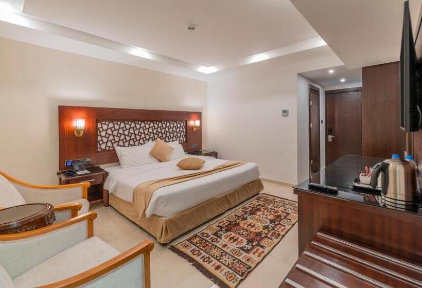 اتاق خانوادگی, Petra Elite