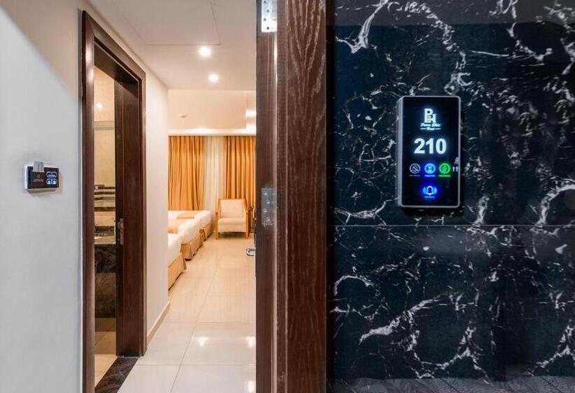 اتاق لوکس سه تخته, Petra Elite