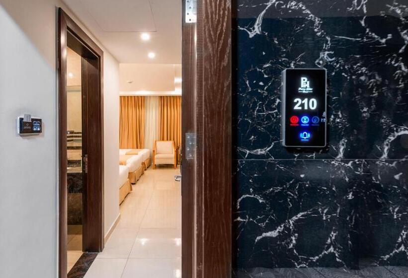 اتاق لوکس سه تخته, Petra Elite