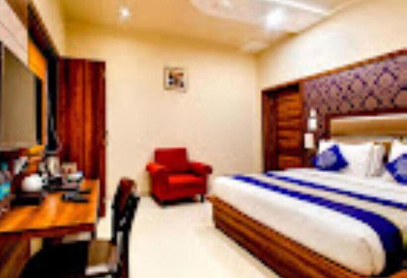 Номер Deluxe Кровать Кинг, Spiti , Mathura