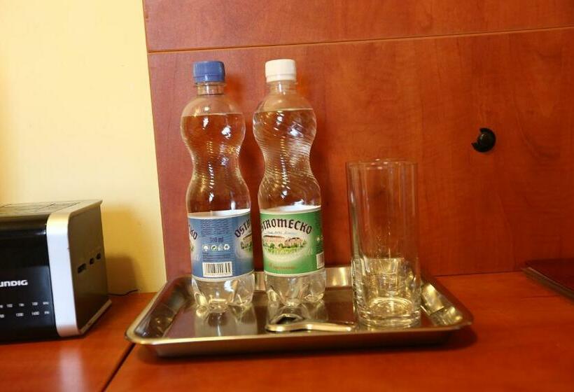 חדר סטנדרט יחיד, Korona