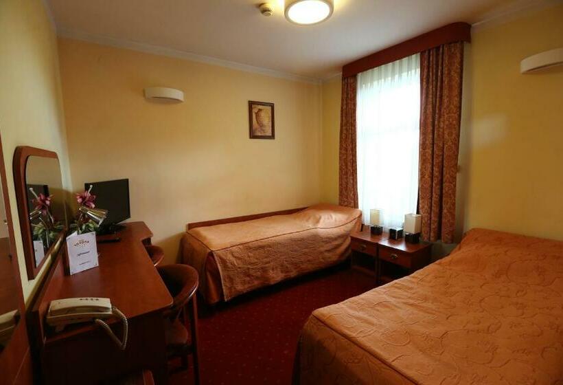 Номер Стандарт, Korona