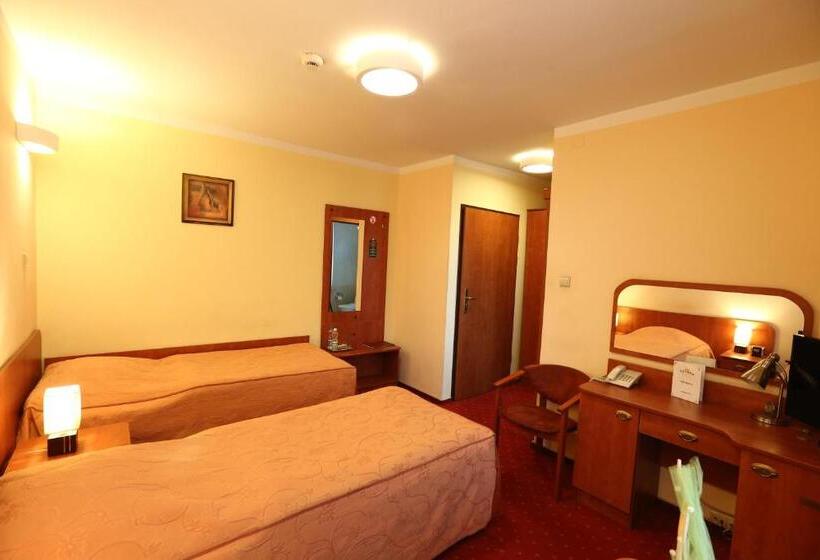 חדר סטנדרט, Korona