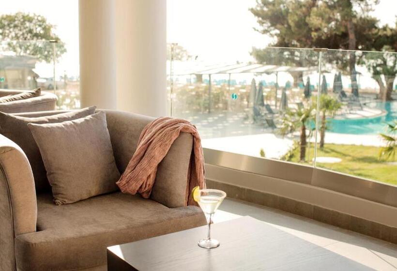 片側に海が見えるデラックスルーム, Thassos Imperial