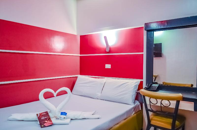 اتاق لوکس, 99 Cubao Quezon City