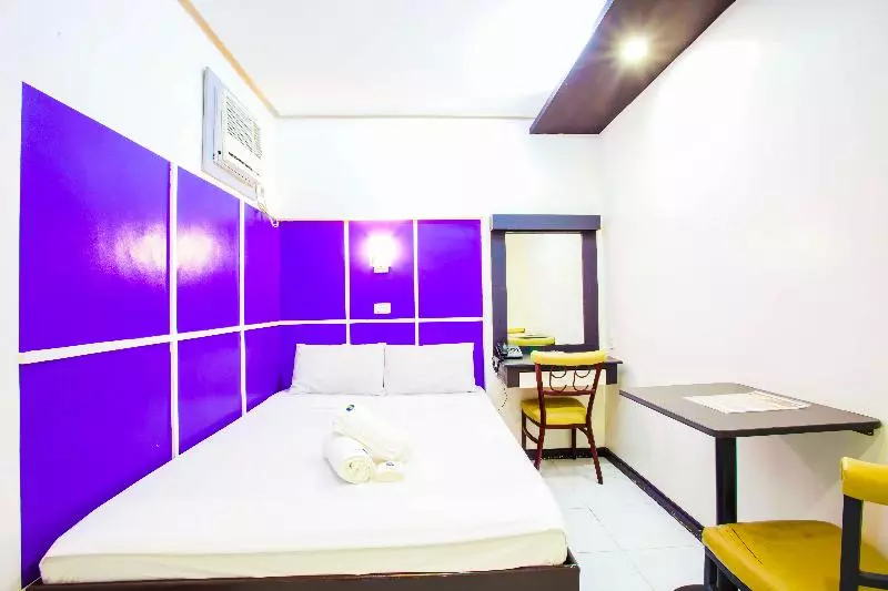 اتاق استاندارد, 99 Cubao Quezon City