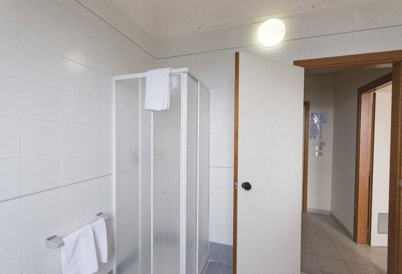 חדר סטנדרט נוף לים עם מרפסת, Albergo Palazzo