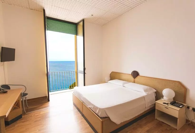 オーシャンビュースタンダードルームバルコニー付き, Albergo Palazzo