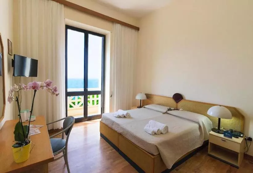 オーシャンビュースタンダードルームバルコニー付き, Albergo Palazzo
