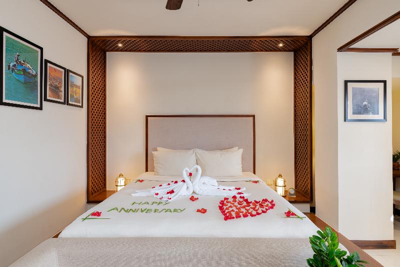 سوئیت با تخت بزرگ, Almanity Hoi An Resort & Spa