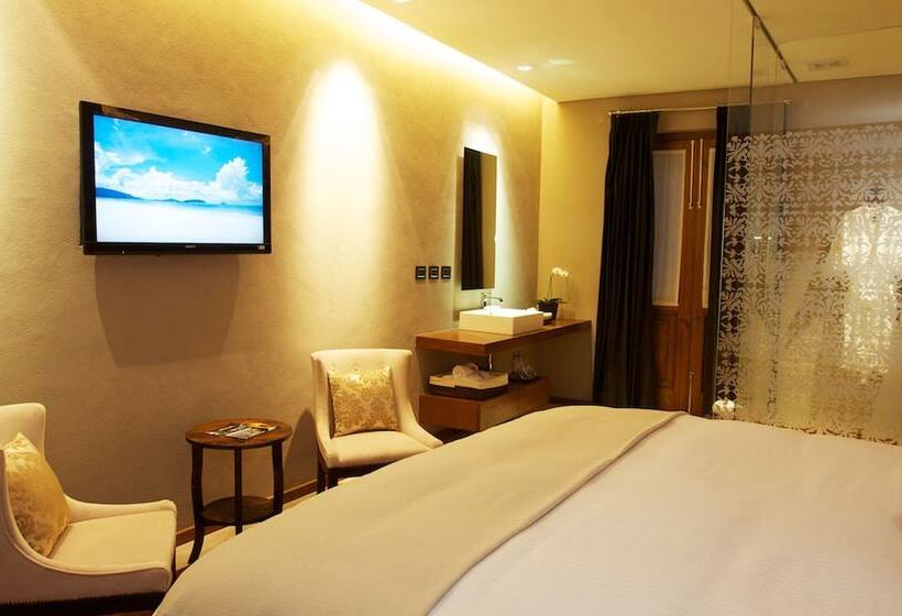 스위트, Boutique Casa Madero