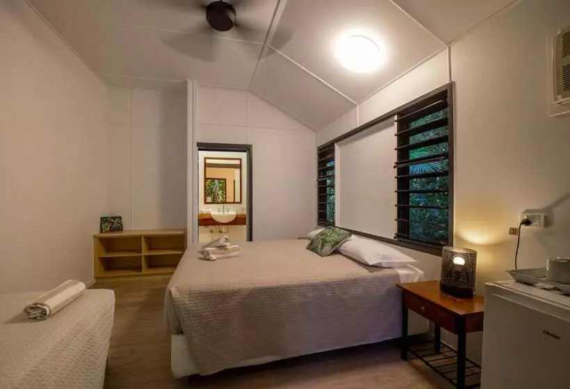 Deluxe-studio, Cape Trib Beach House