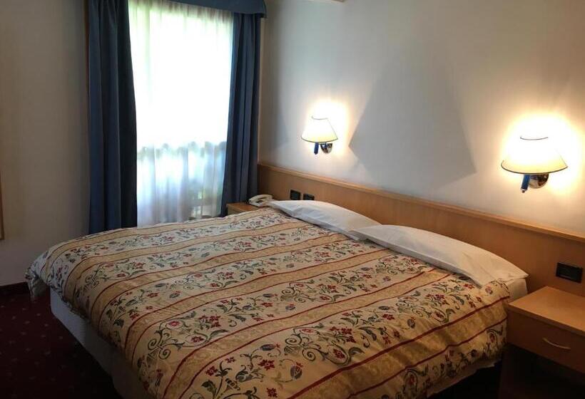 Номер Стандарт, Garni Enrosadira