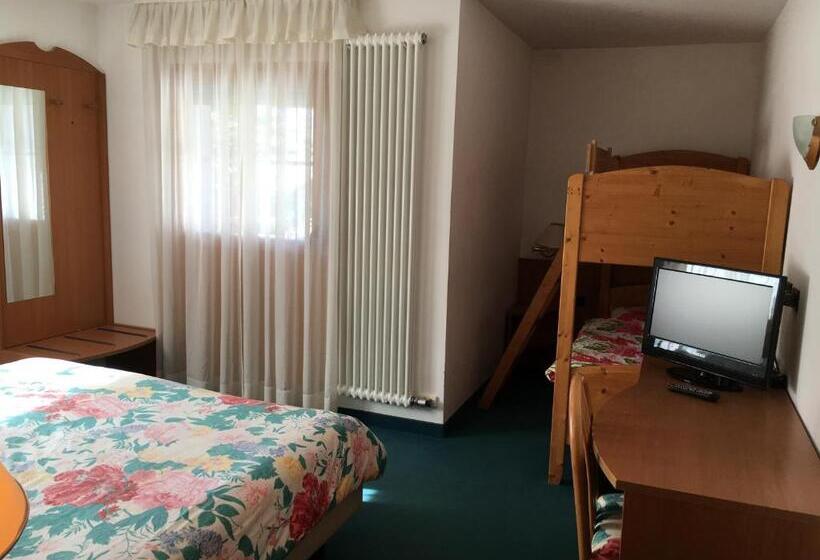 Четырехместный Номер Стандарт, Garni Enrosadira