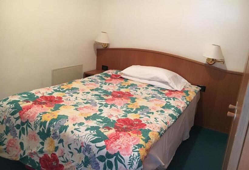 Трежместный Номер Economy, Garni Enrosadira