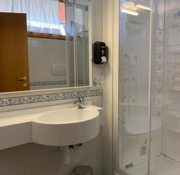 Номер Economy, Garni Enrosadira