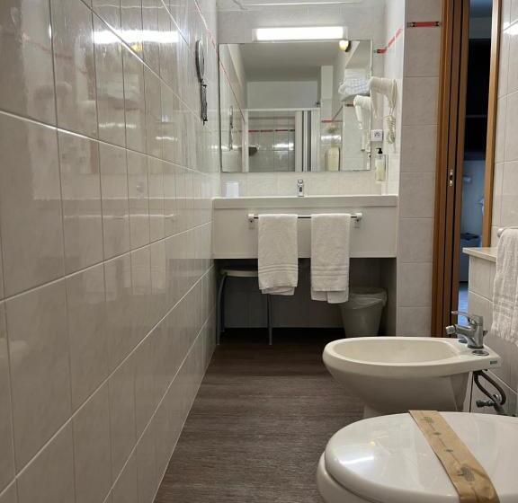 اتاق لوکس, Golf