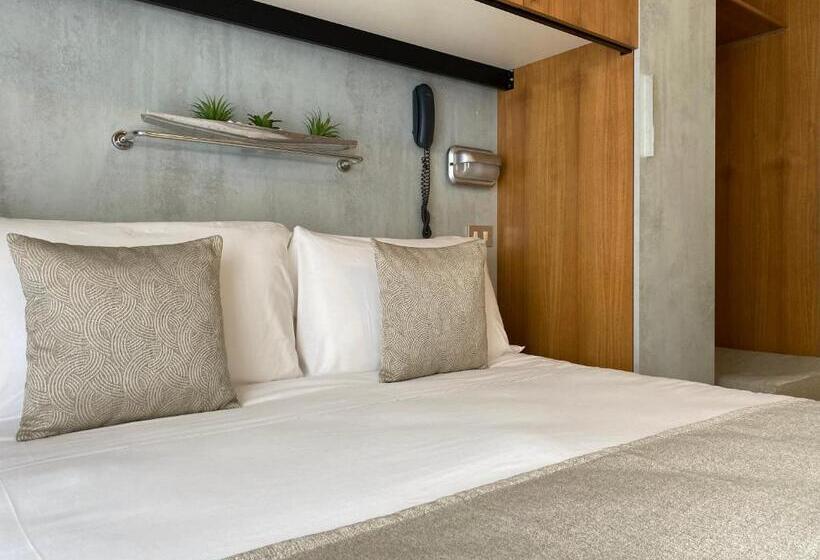 اتاق لوکس, Golf