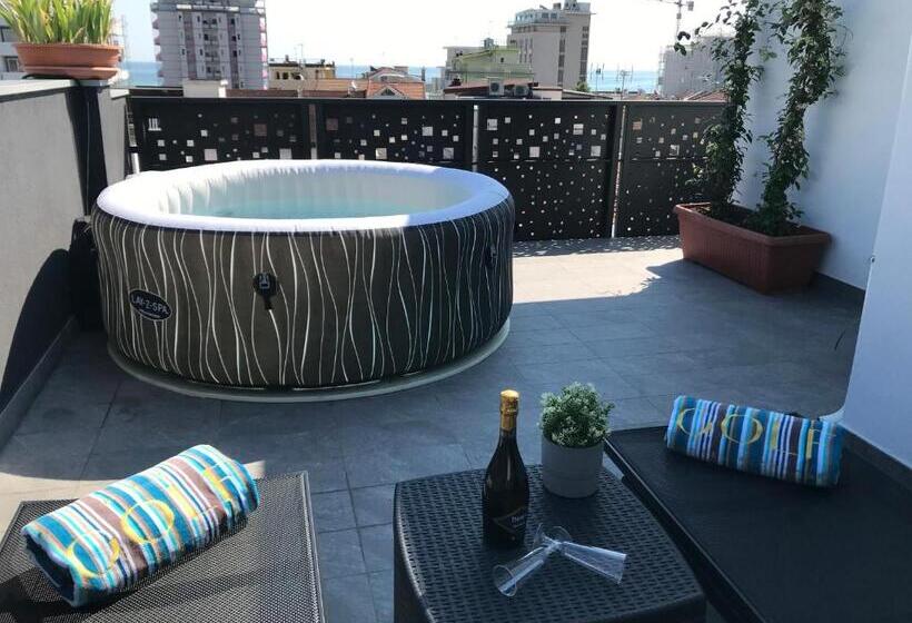 سوئیت با وان آب گرم, Golf