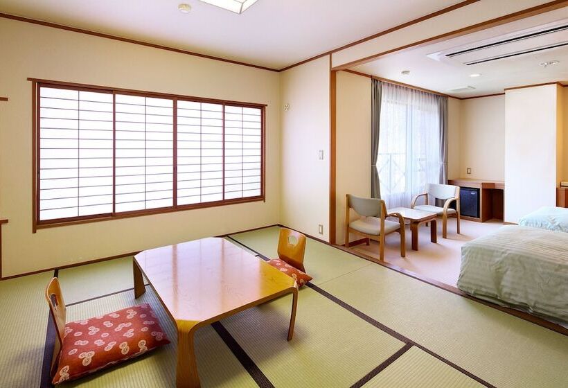 ファミリールーム, Hakonenomori Okada