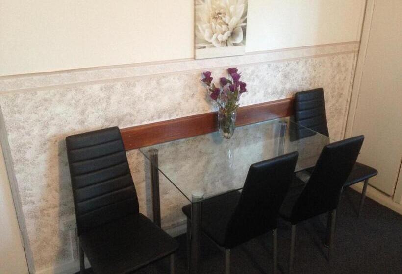 דירת שני חדרים, Hobart Apartments