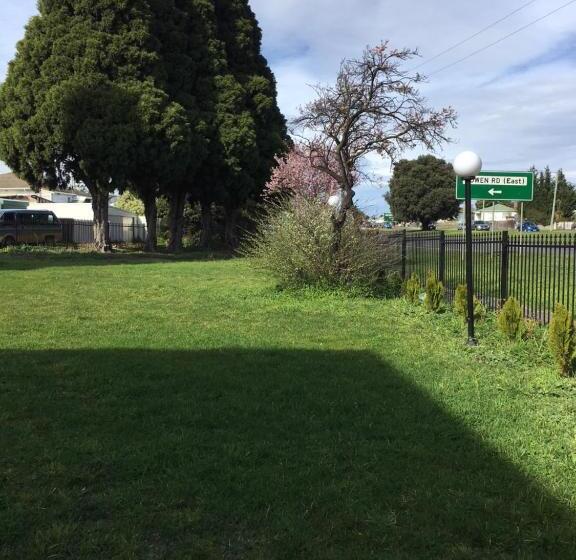 דירת שני חדרים, Hobart Apartments