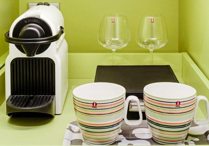 스탠다드 룸 킹사이즈 침대, Indigo Helsinki Boulevard, An Ihg