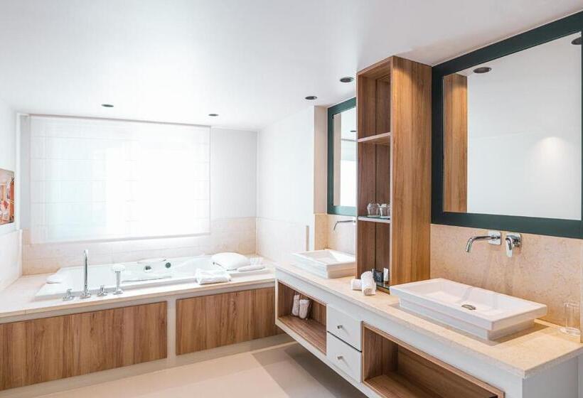 סוויטה, Les Suites De La Potiniere