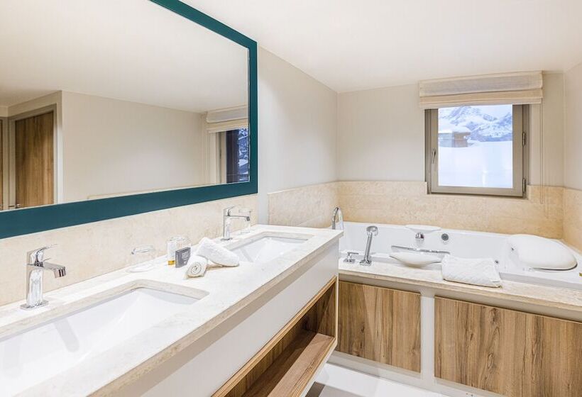 Люкс Комфорт, Les Suites De La Potiniere