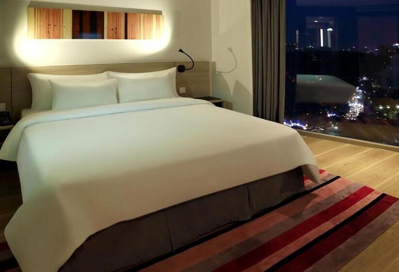 غرفة قياسية مطلة على المدينة, Liberty Central Saigon Citypoint