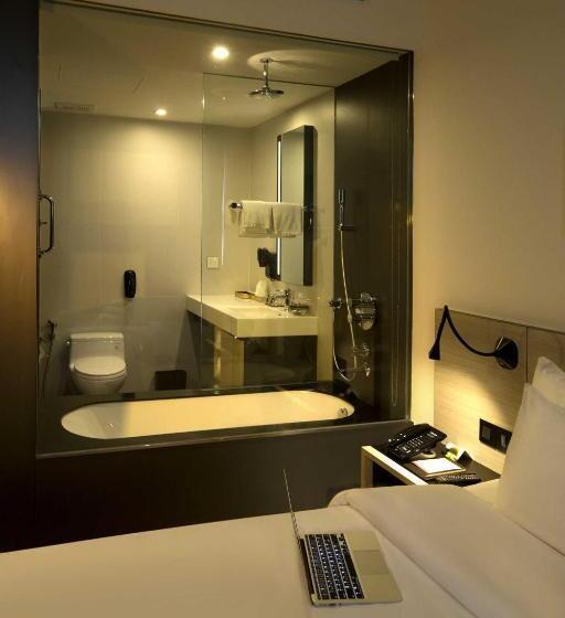 غرفة قياسية مطلة على المدينة, Liberty Central Saigon Citypoint