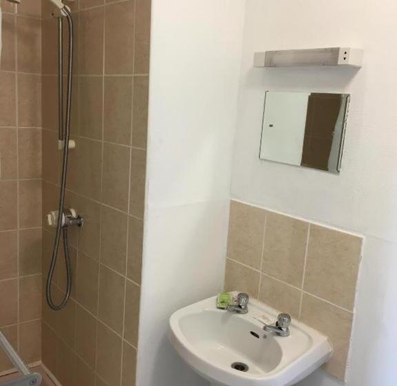 חדר סופריור, OYO Wave Crest